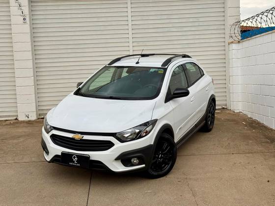 CHEVROLET ONIX 1.4 MPFI ACTIV 8V FLEX 4P AUTOMÁTICO